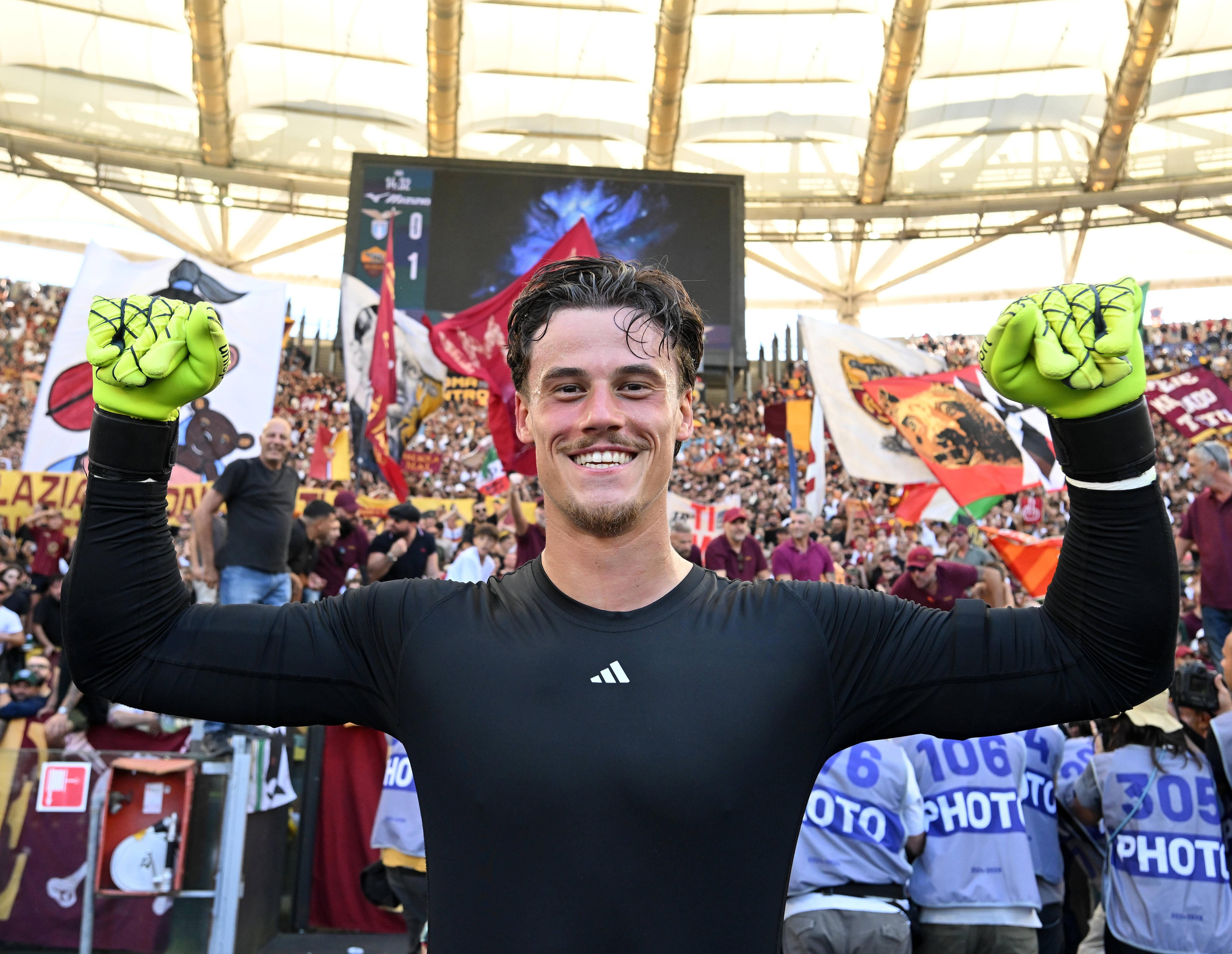 （体育）足球——意甲：罗马胜拉齐奥