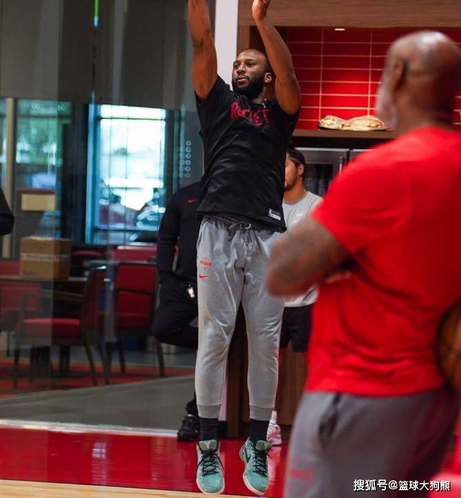 16胜仅2负！一打弱队就来劲？火箭队特点鲜明，裁判也从中作梗