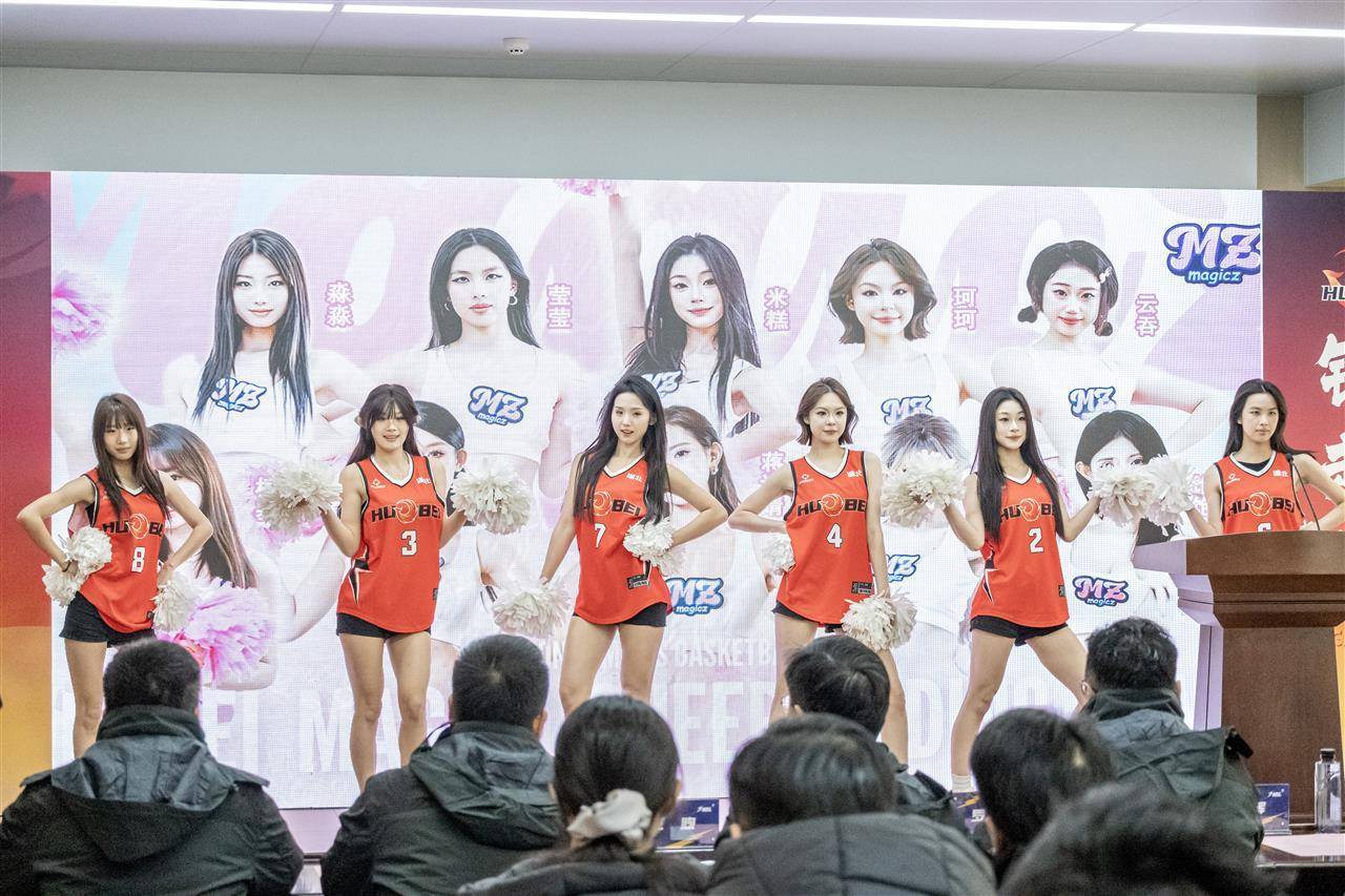 新赛季、新阵容、新挑战！湖北文旅男篮出征2025-2026赛季全国男子篮球联赛