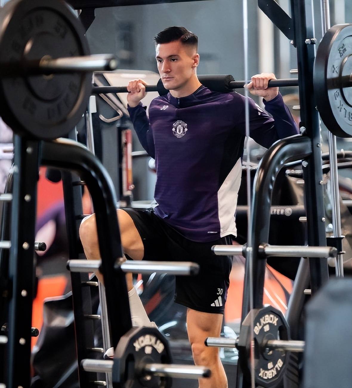 阿森纳战曼联两要素成关键，主队冲历史纪录，主帅博弈定乾坤