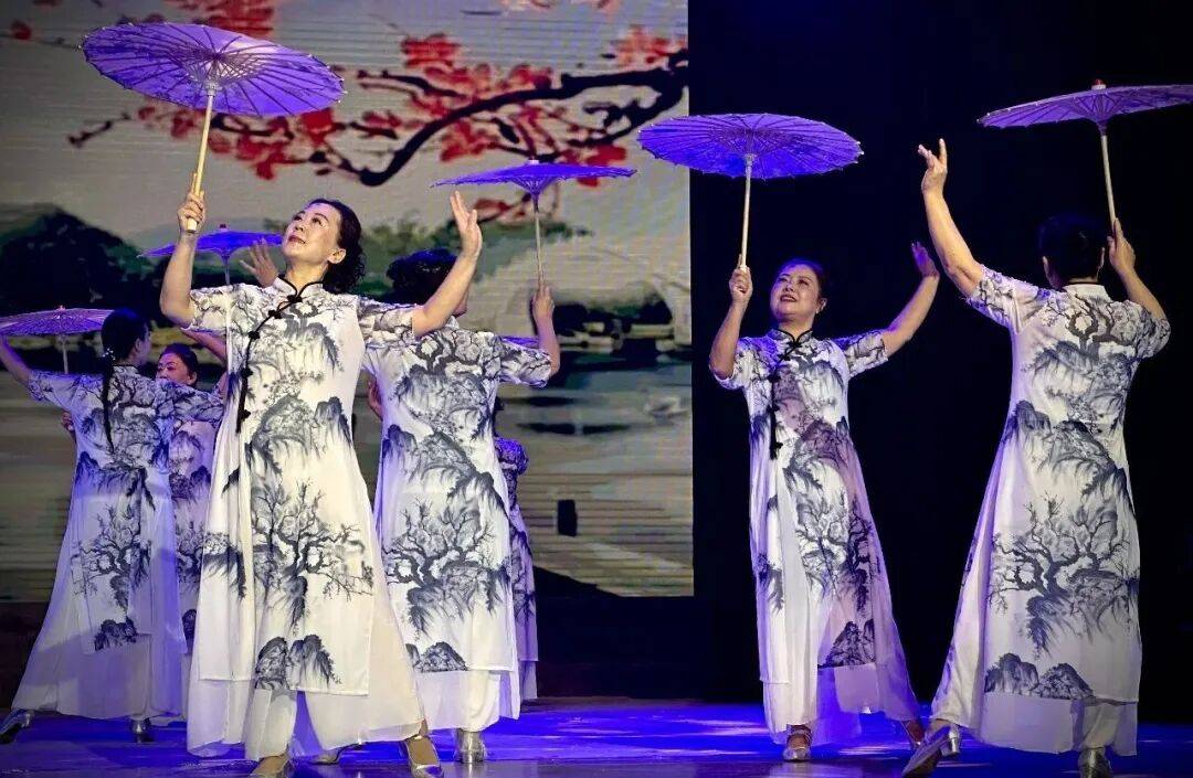 庆祝兵团社会体育指导员协会成立迎新春晚会上演