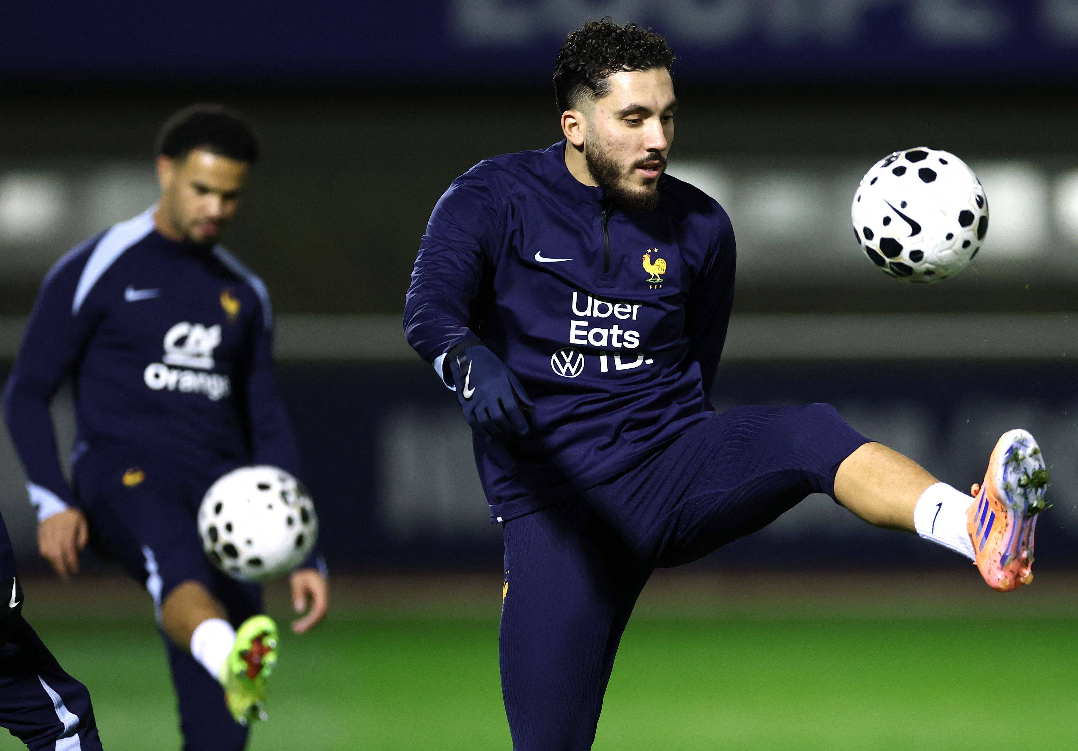 （外代二线）足球——世预赛：法国队赛前备战